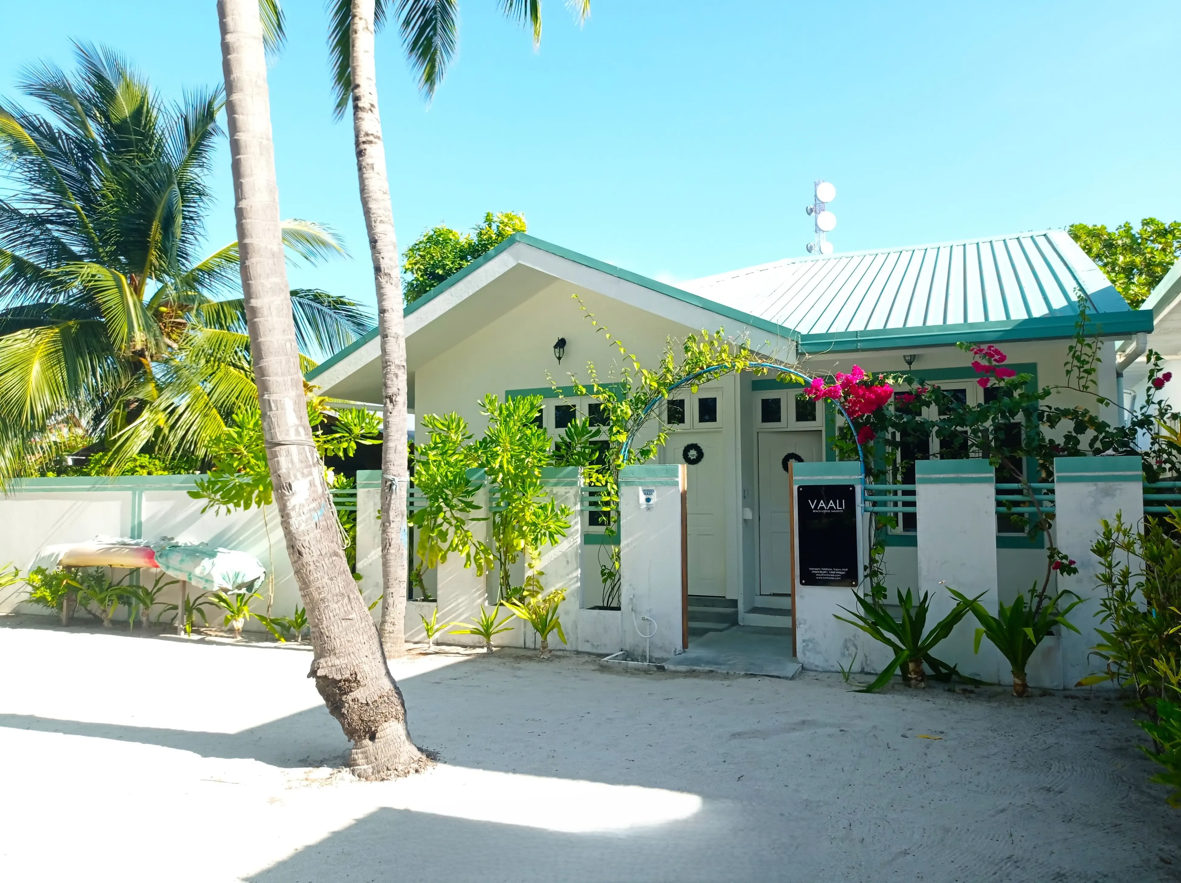 Vaali Maldives Island Escapes & Dive 3*, фото 2