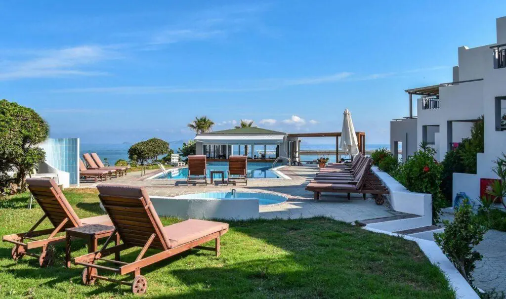 Yria Beach 4*