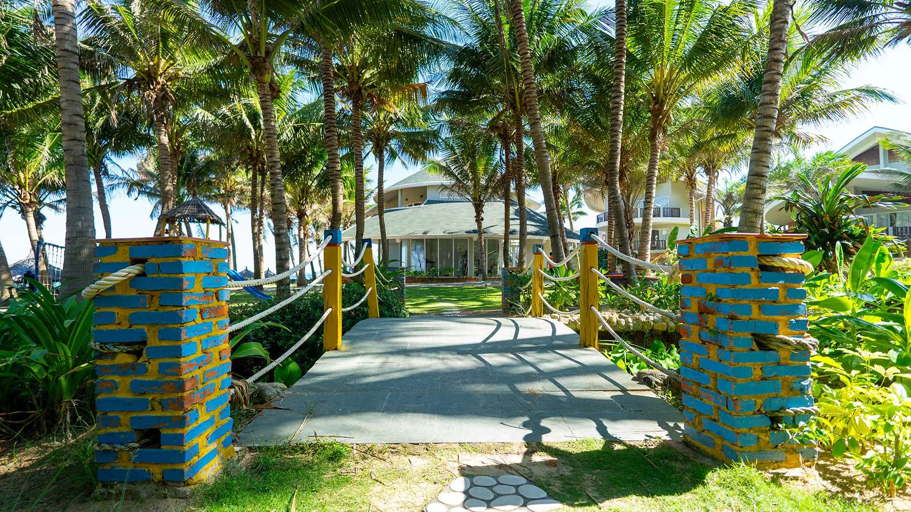 Sandunes Beach Resort & Spa 4*