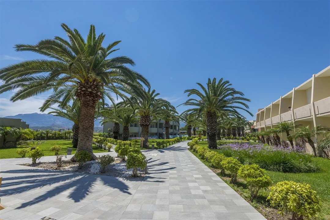 Sandy Beach 4*