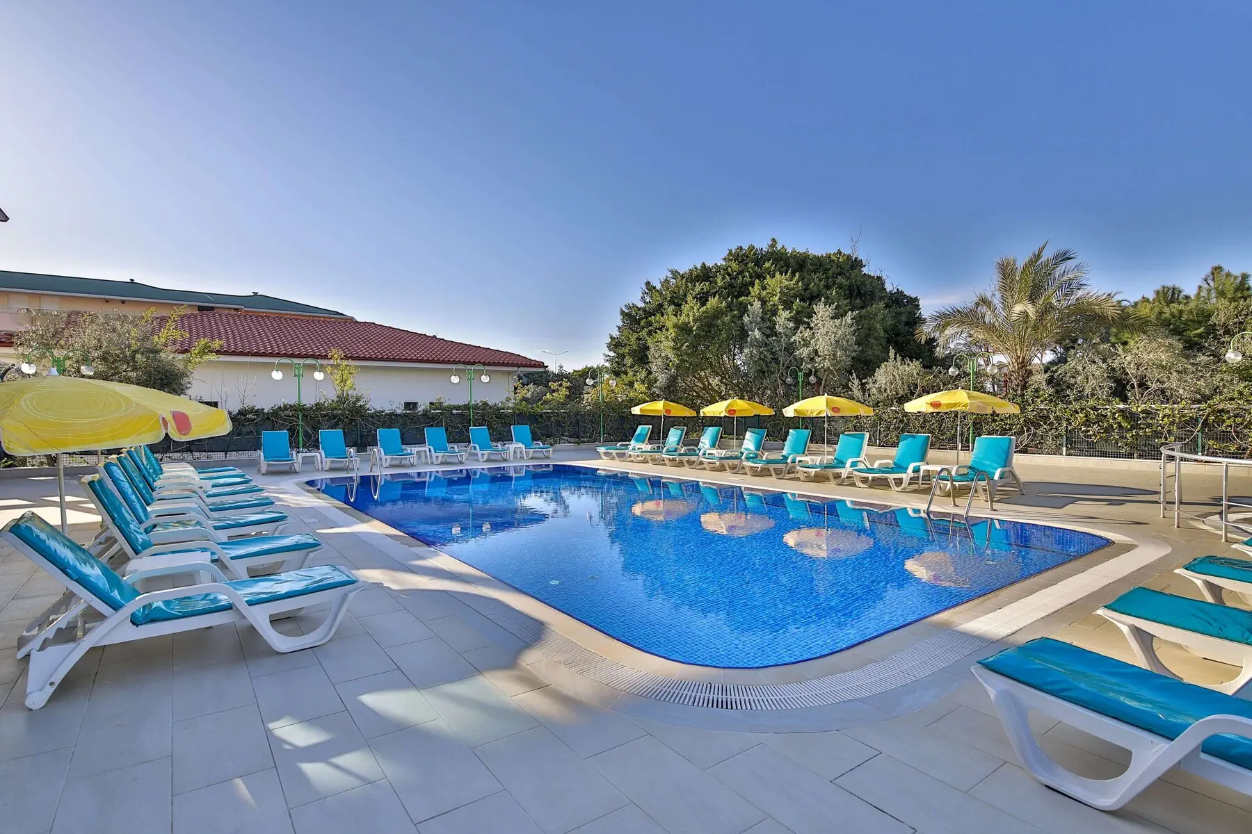 Oji Beach 4*