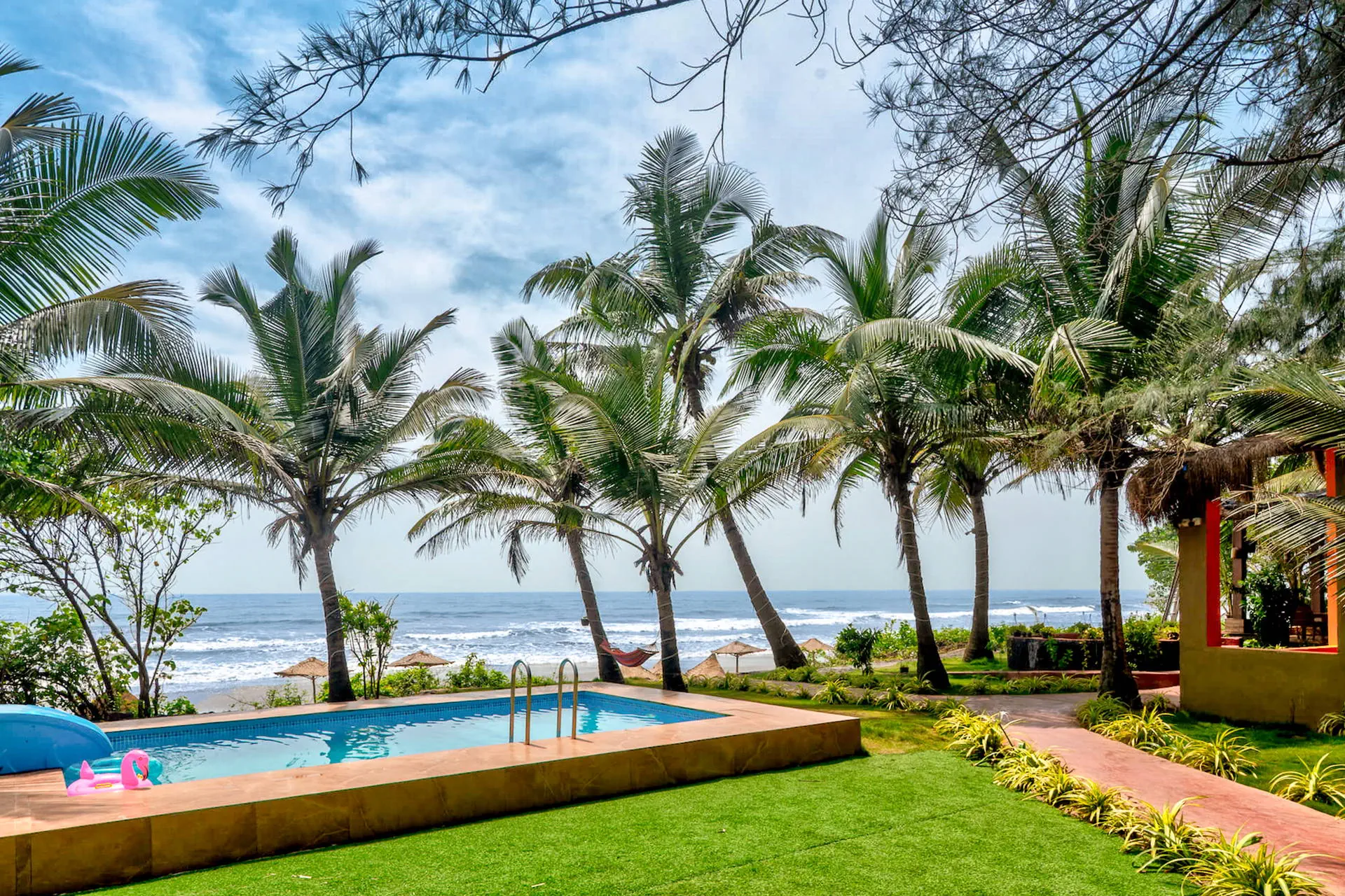 Amadi Beach Front Resort 4*
