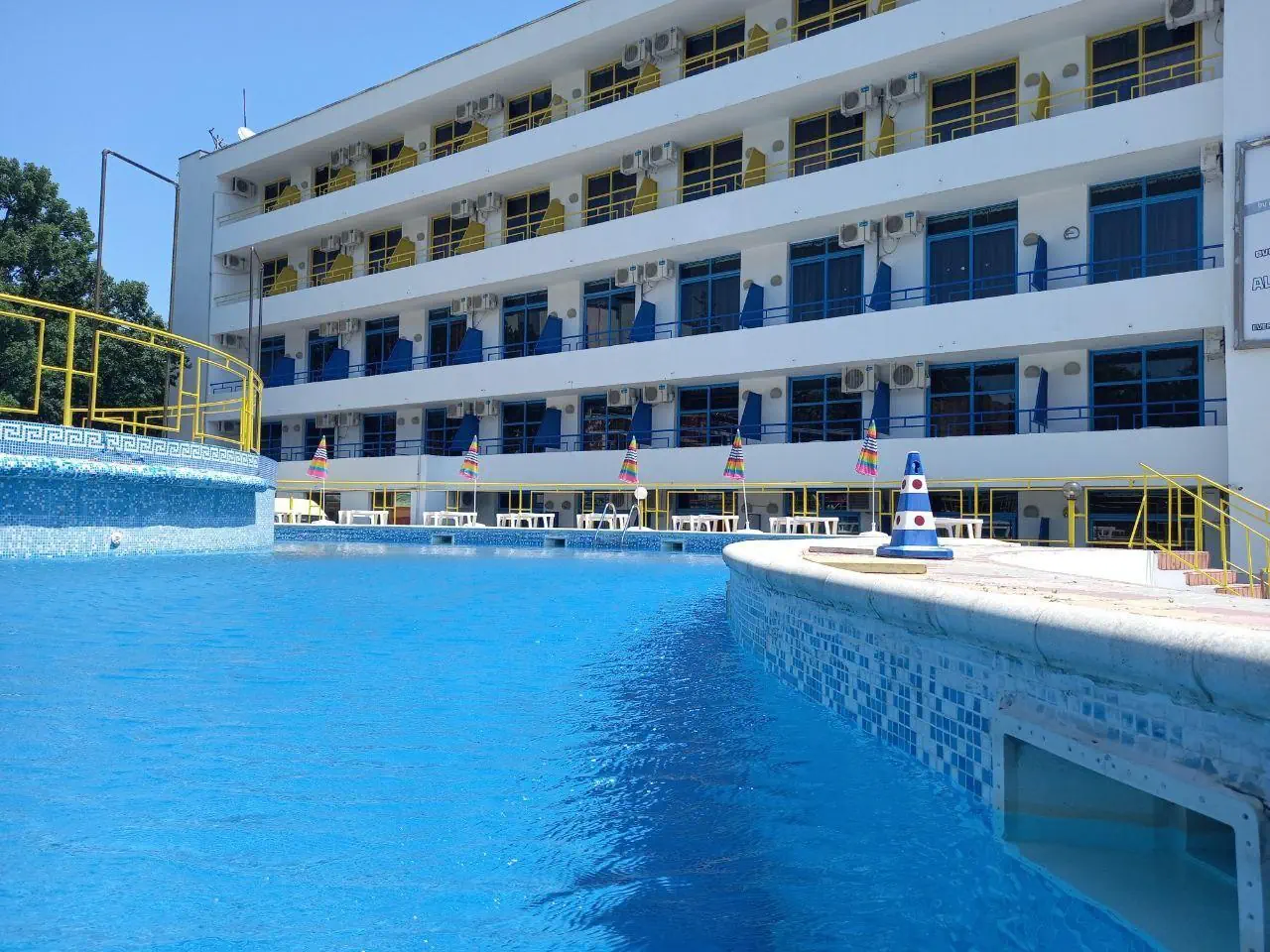 Carnival 3*