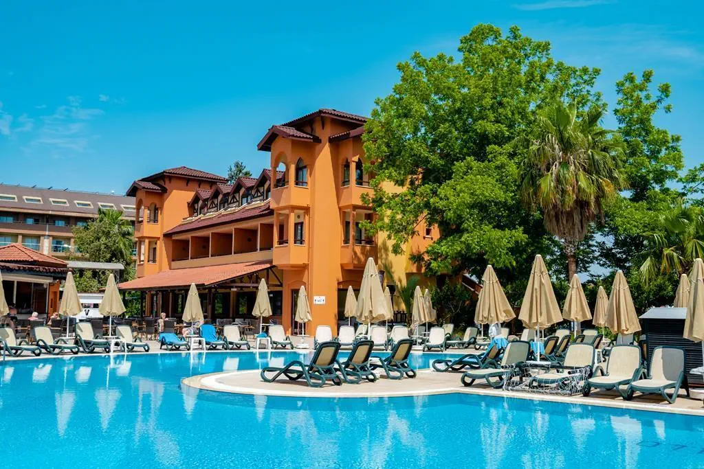 Villa Side 4*