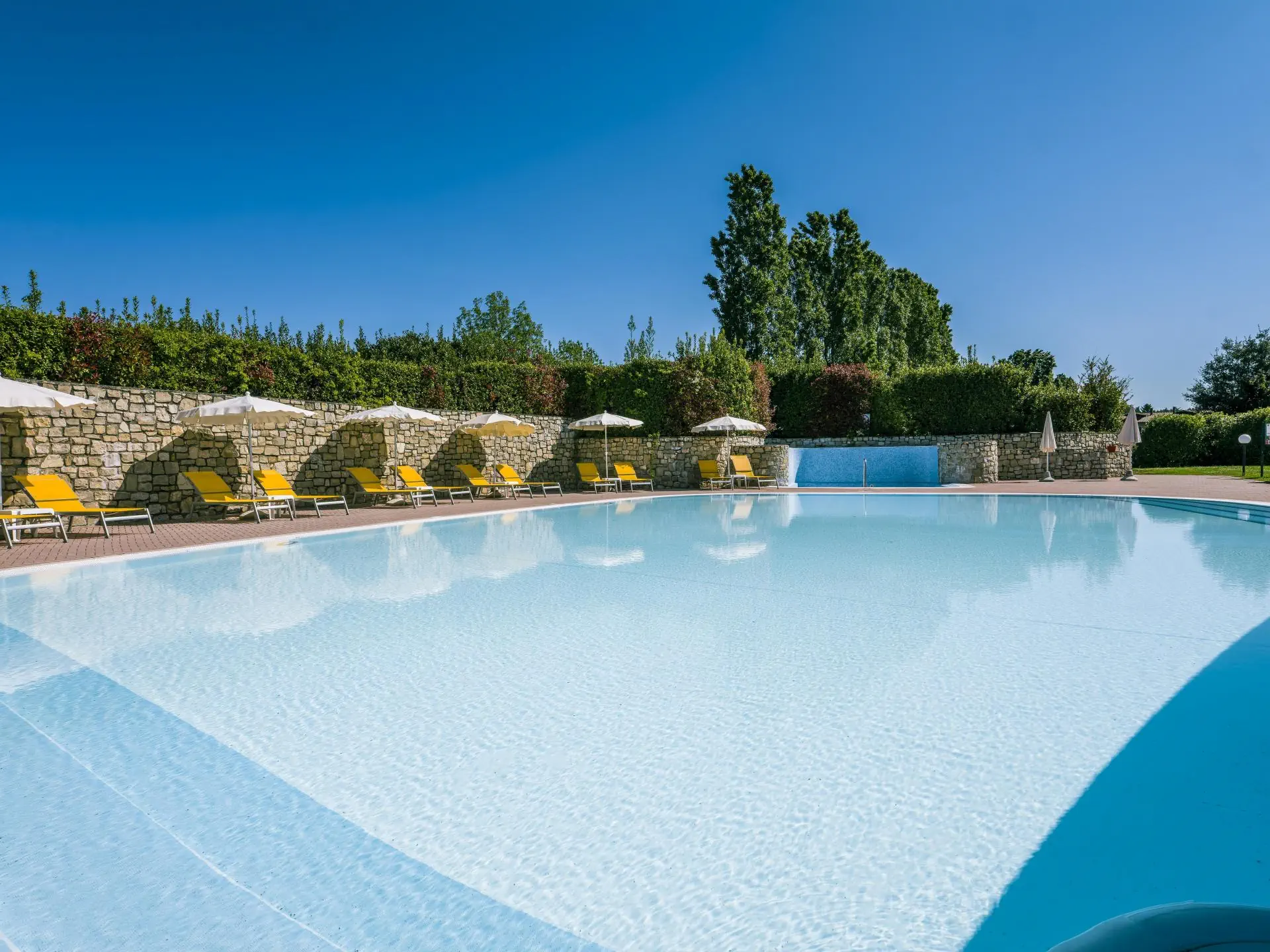 Residence Eden 2*