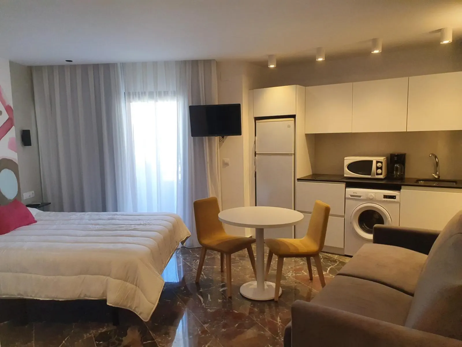 San Jaime Center Suites Apartamenty 2*, фото 7