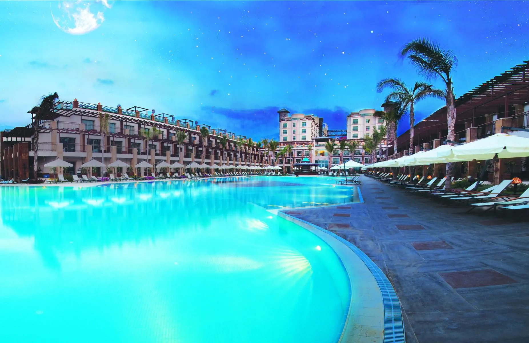 Cratos Premium & Casino 5*