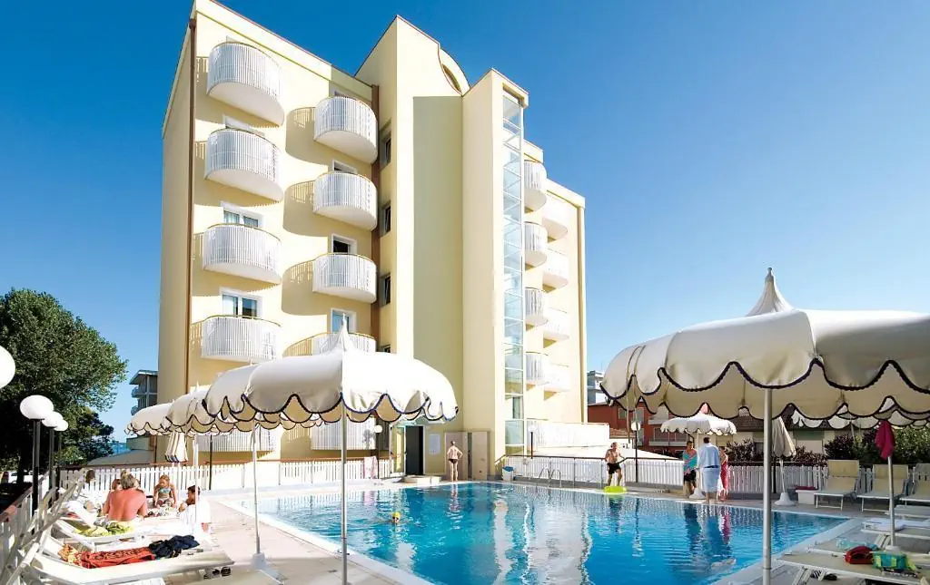 San Nicholas 4*