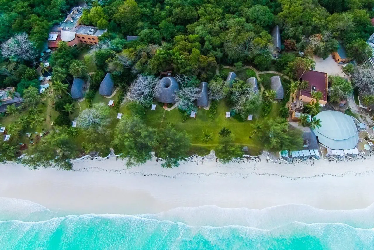 Nomad Beach Resort 4*