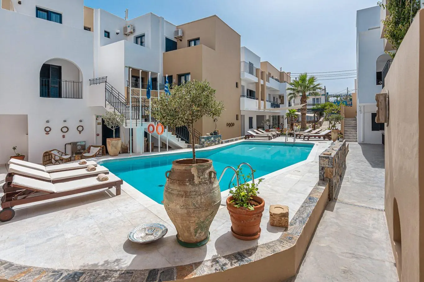 NAMI Hotel & Suites 4*