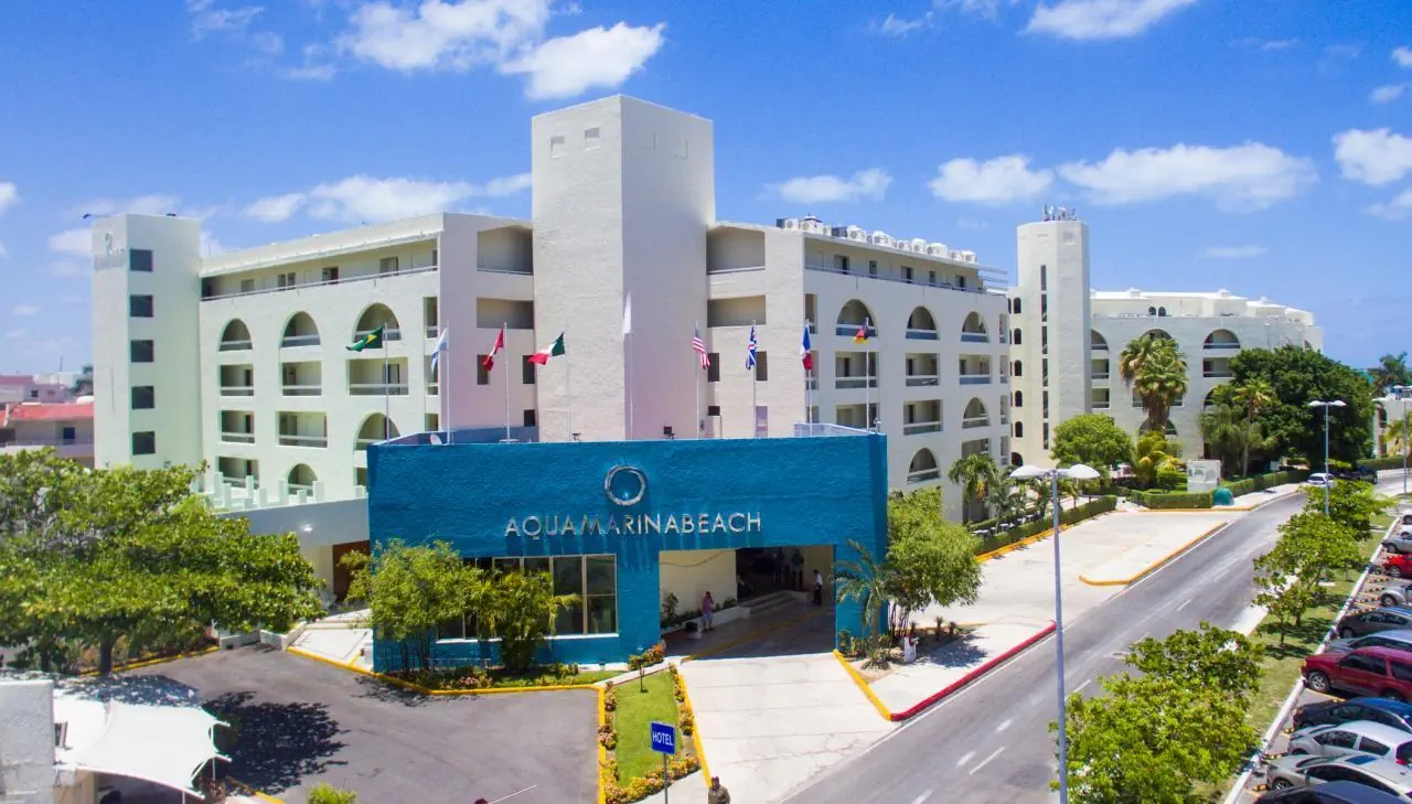 Aquamarina Beach Hotel Cancun 3*