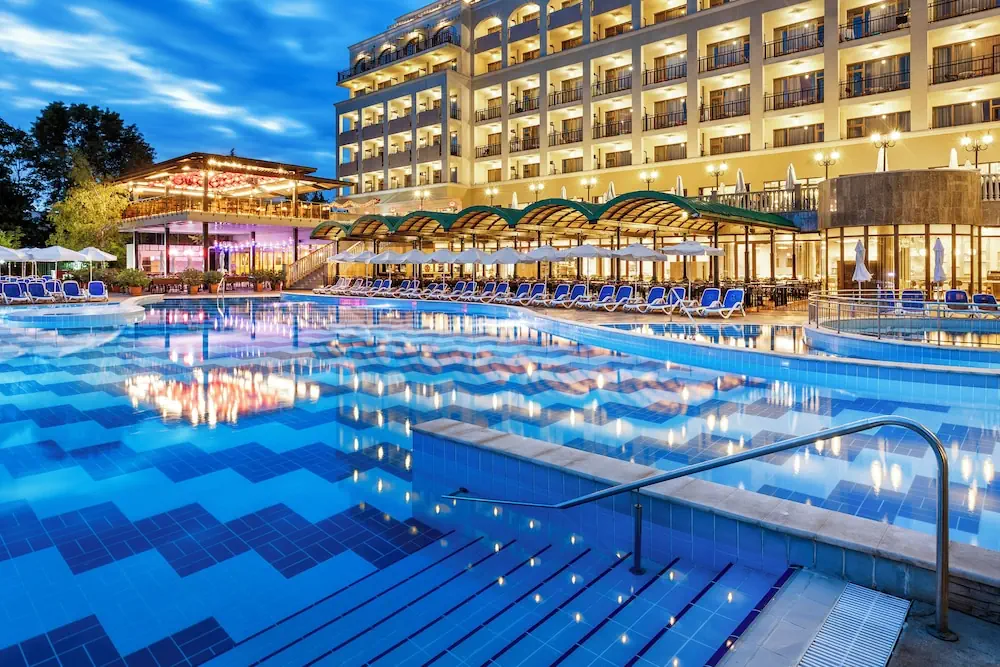 Sol Nessebar Palace 5*