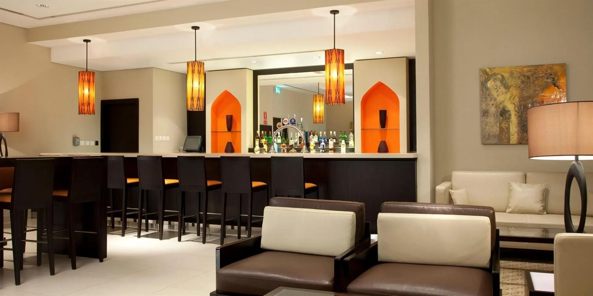 Holiday Inn Express Dubai - Jumeirah 2*