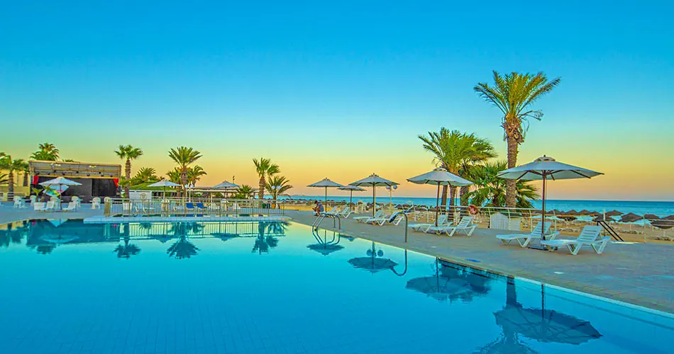Tangerine Beach Hotel 3*