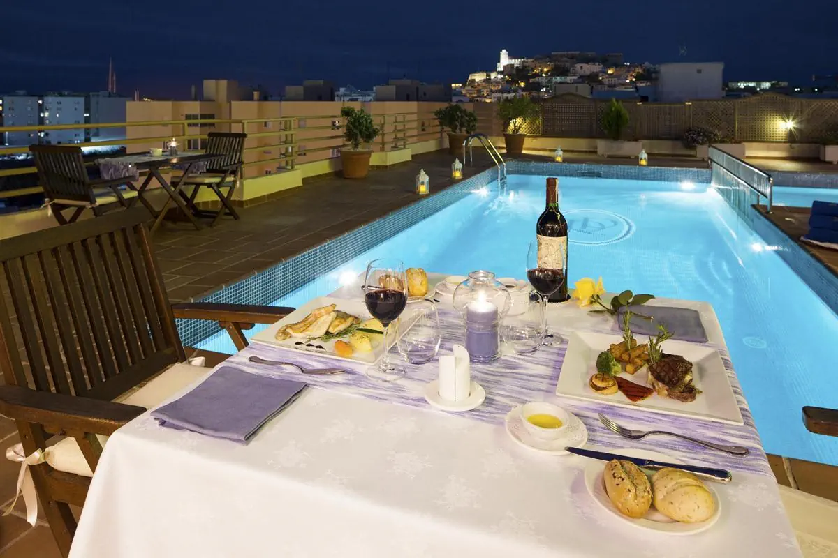 Royal Plaza 4*