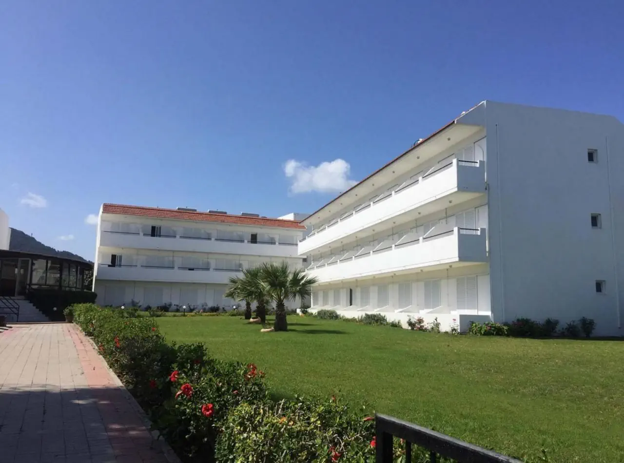 Pylea Beach 3*