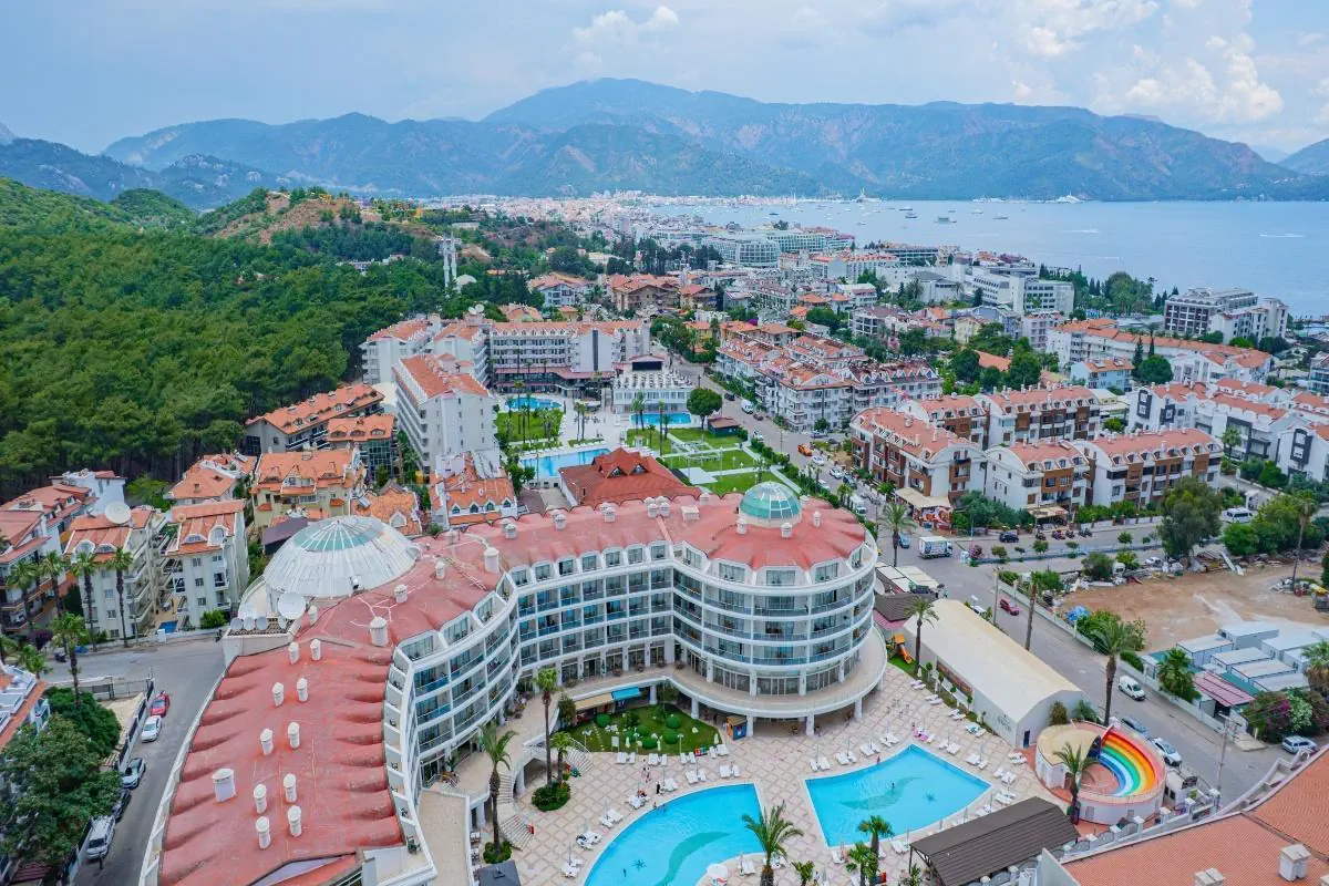 Pineta Park De Lux 4*