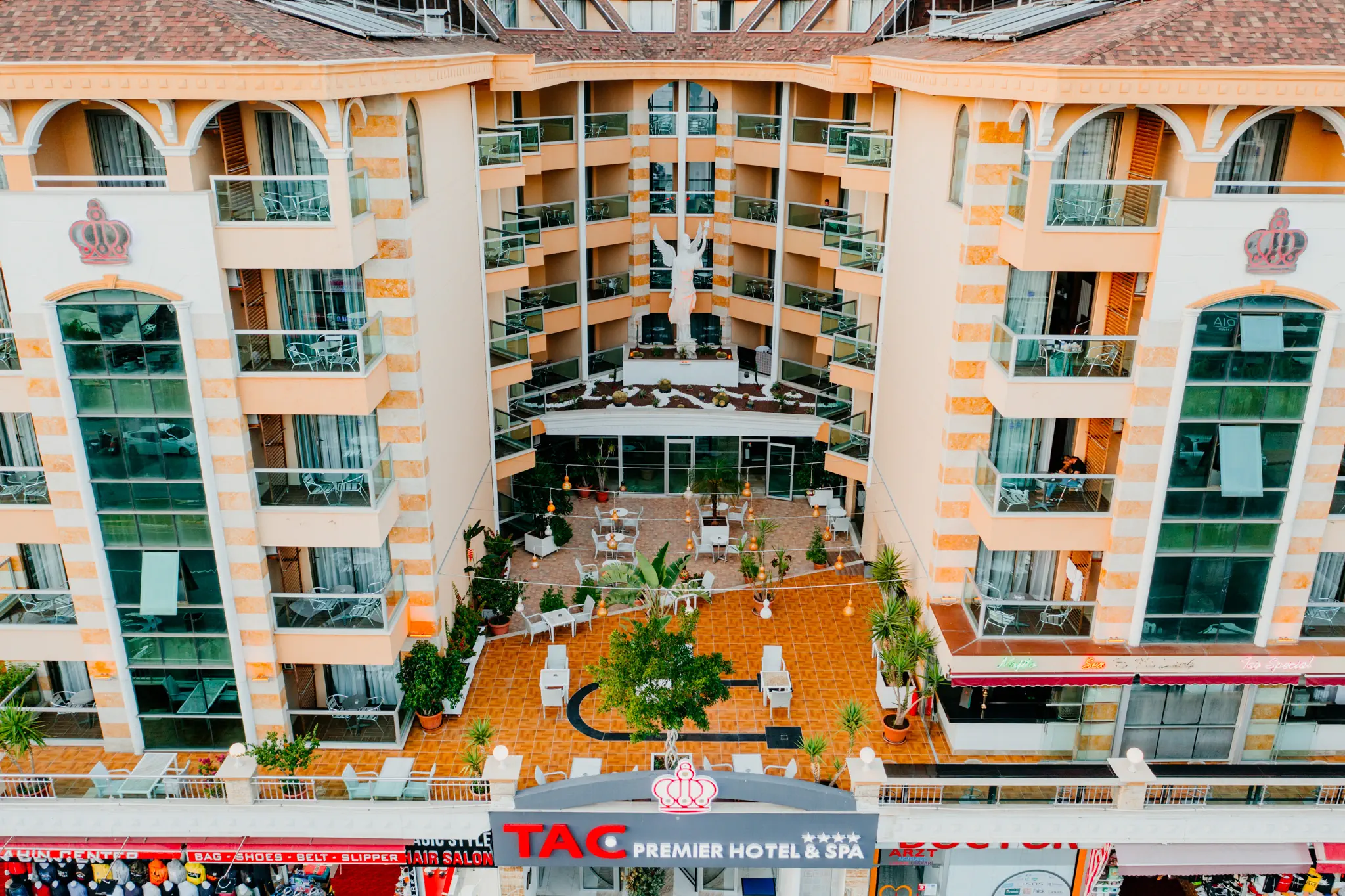 Tac Premier Hotel & Spa 4*
