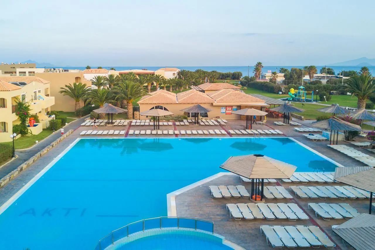 Akti Beach Club 5*