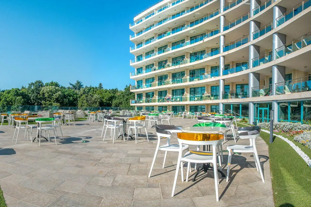 Marina Grand Beach 4*