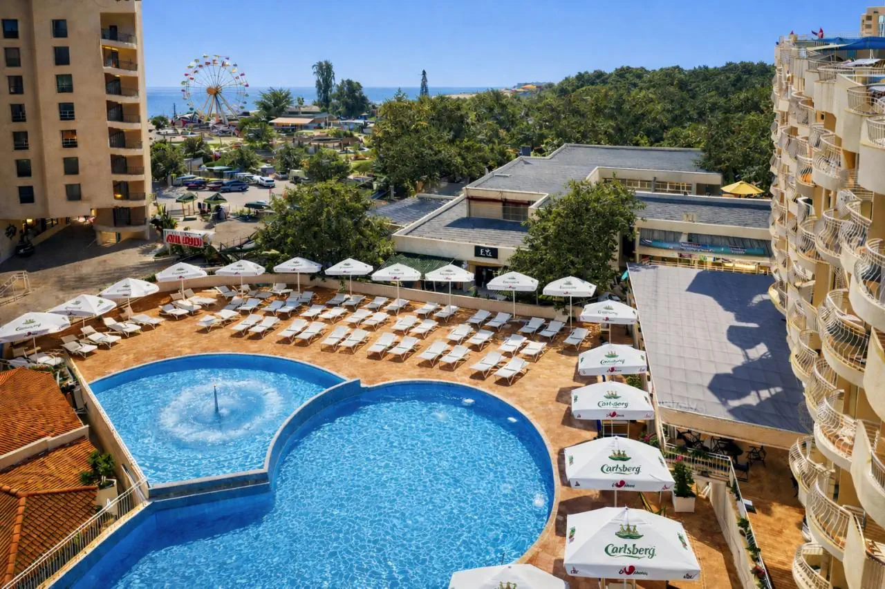 Grand Prestige & Aquapark 4*