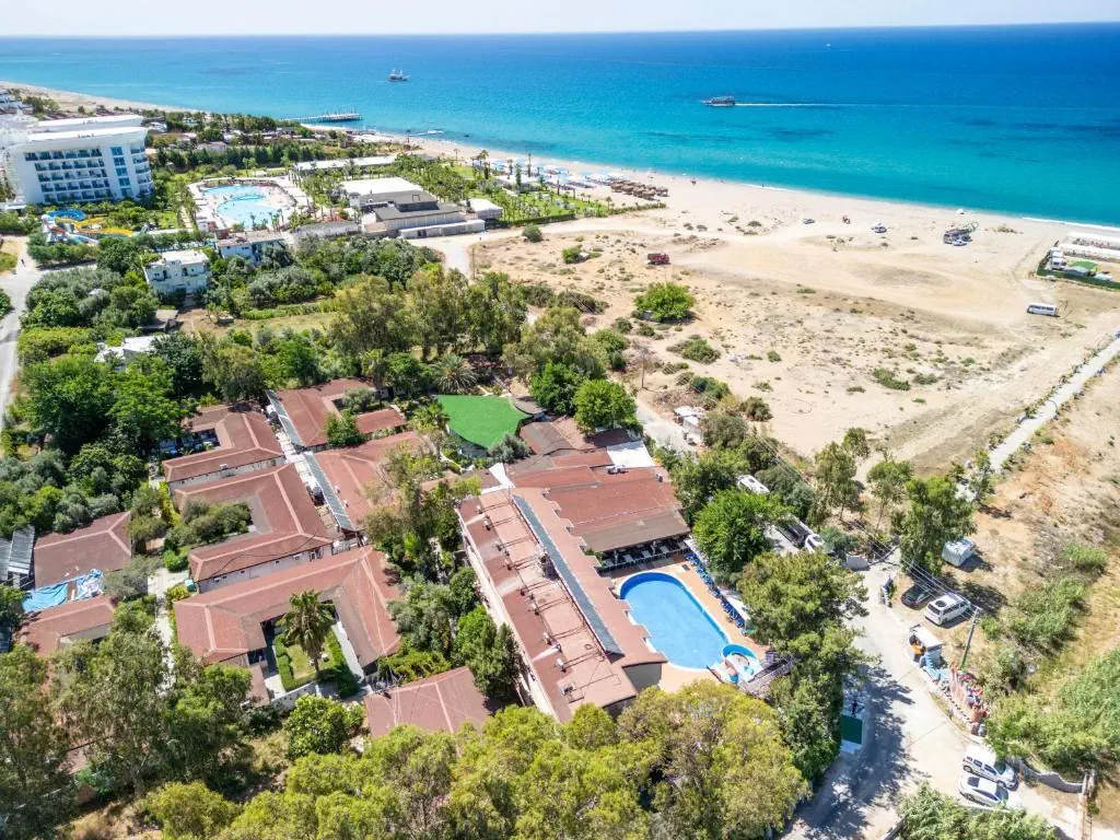 Aperion Beach 3*