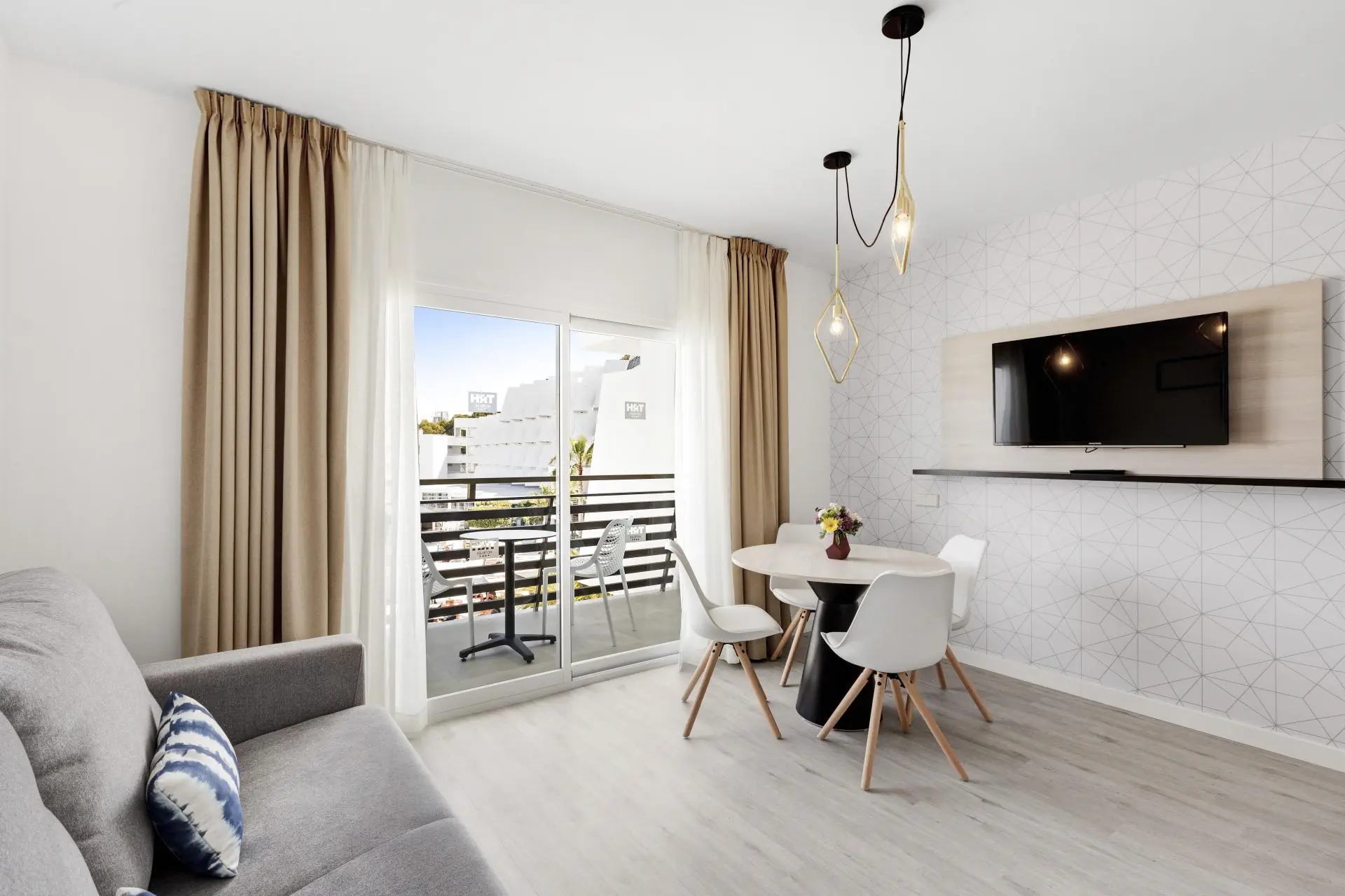 TRH Palmanova Suites 4*