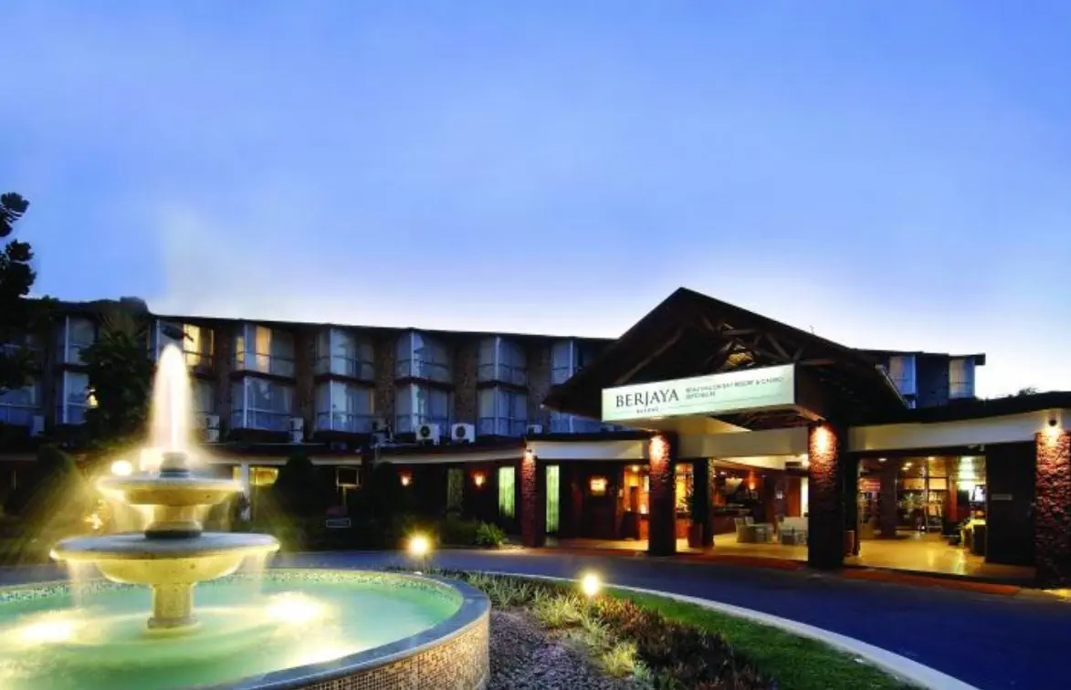 Berjaya Beau Vallon Bay Resort & Casino 3*