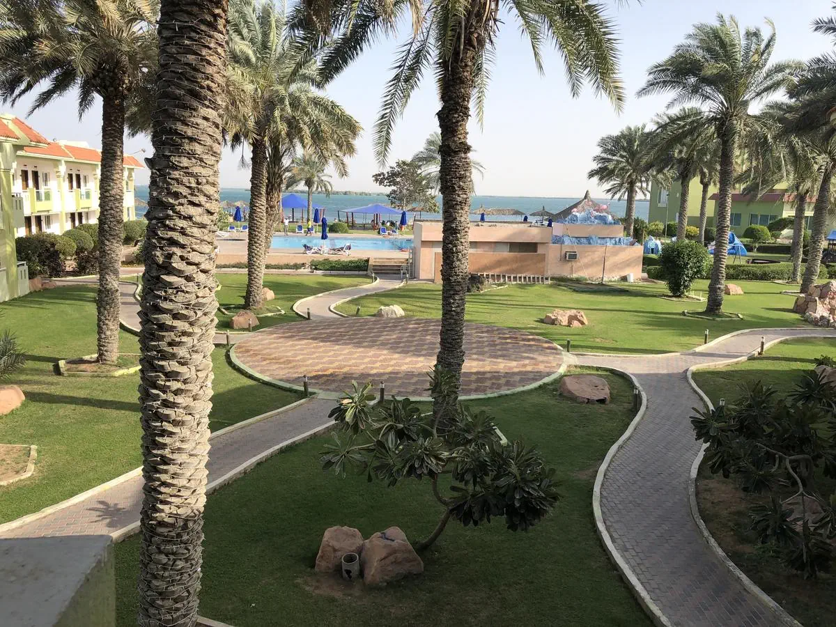 Flamingo Beach Resort 4*
