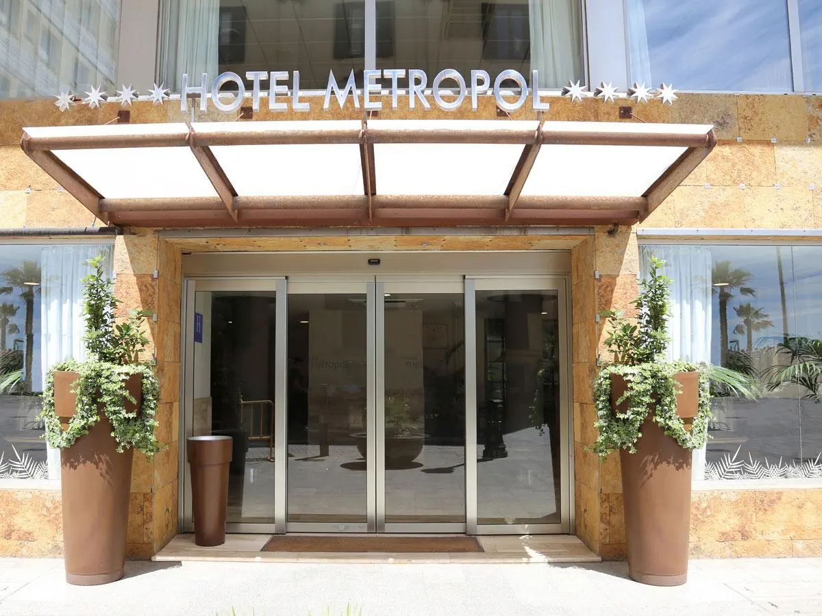 Metropol 4*
