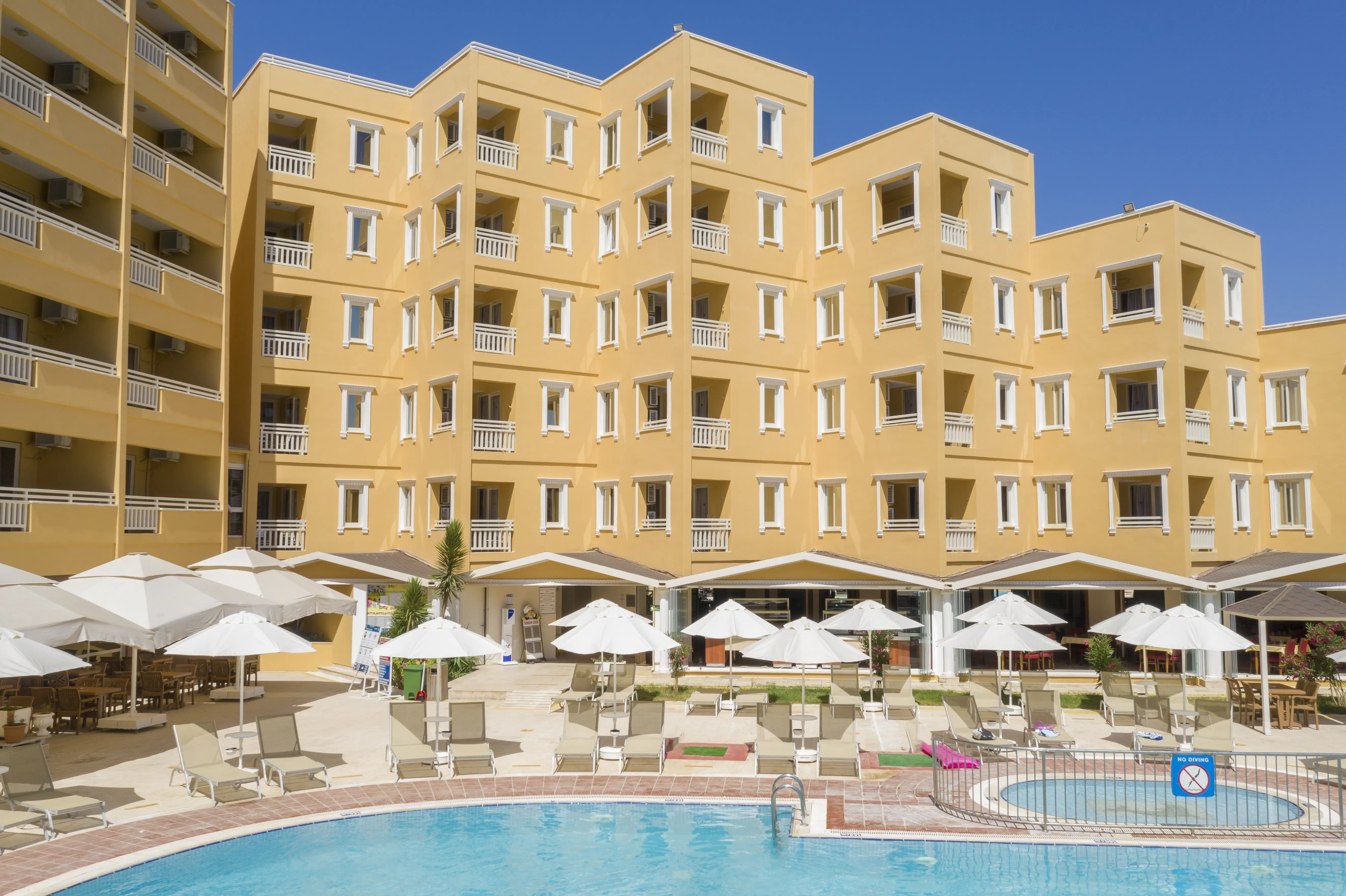 Esra & Family Suites 4*