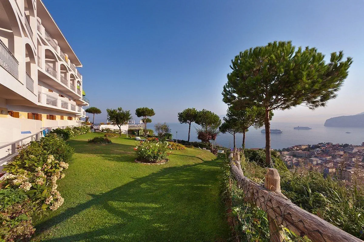 Grand Hotel President 4*