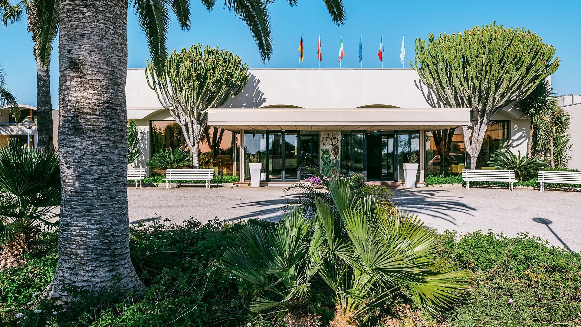 MClub Alicudi 4*
