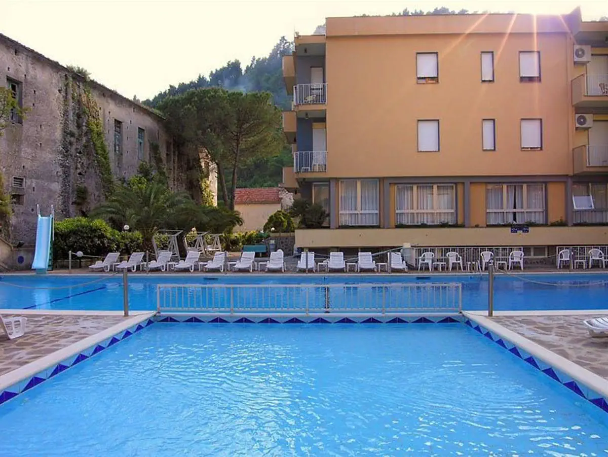 San Pietro 4*