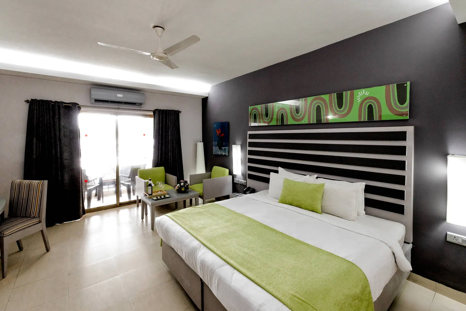Baywatch Resort, фото 7