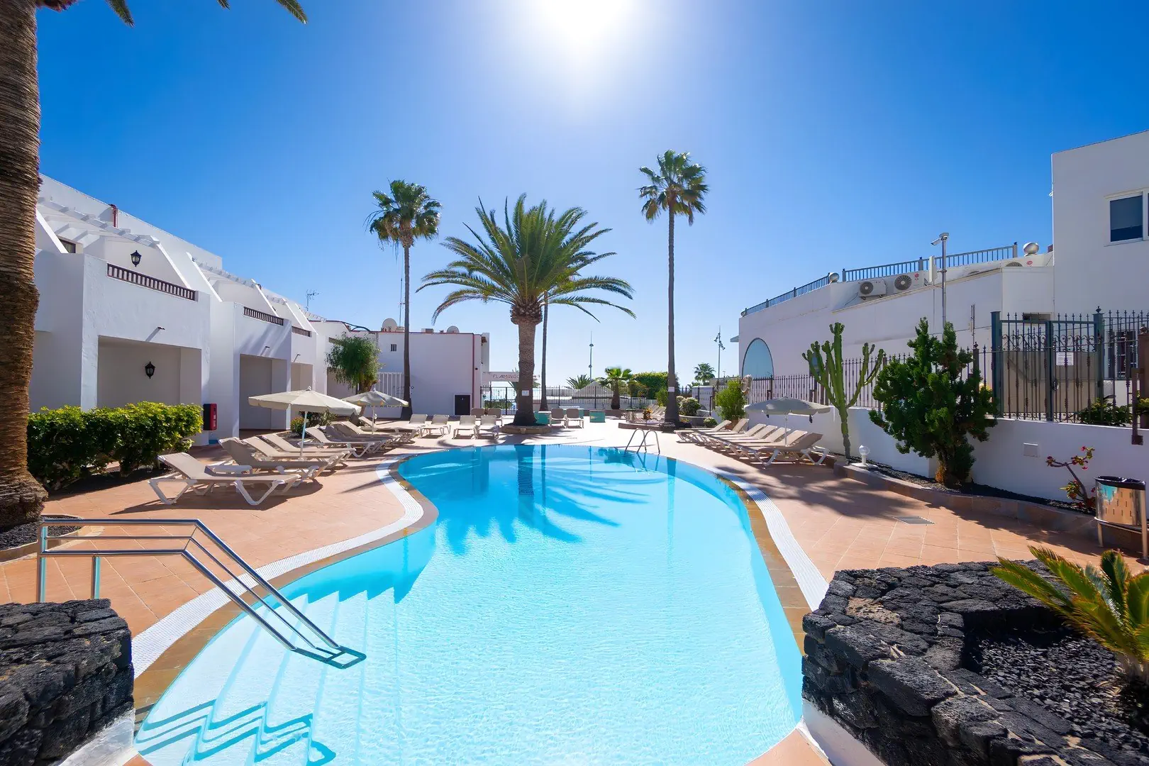 Flamingo Apartments 2*