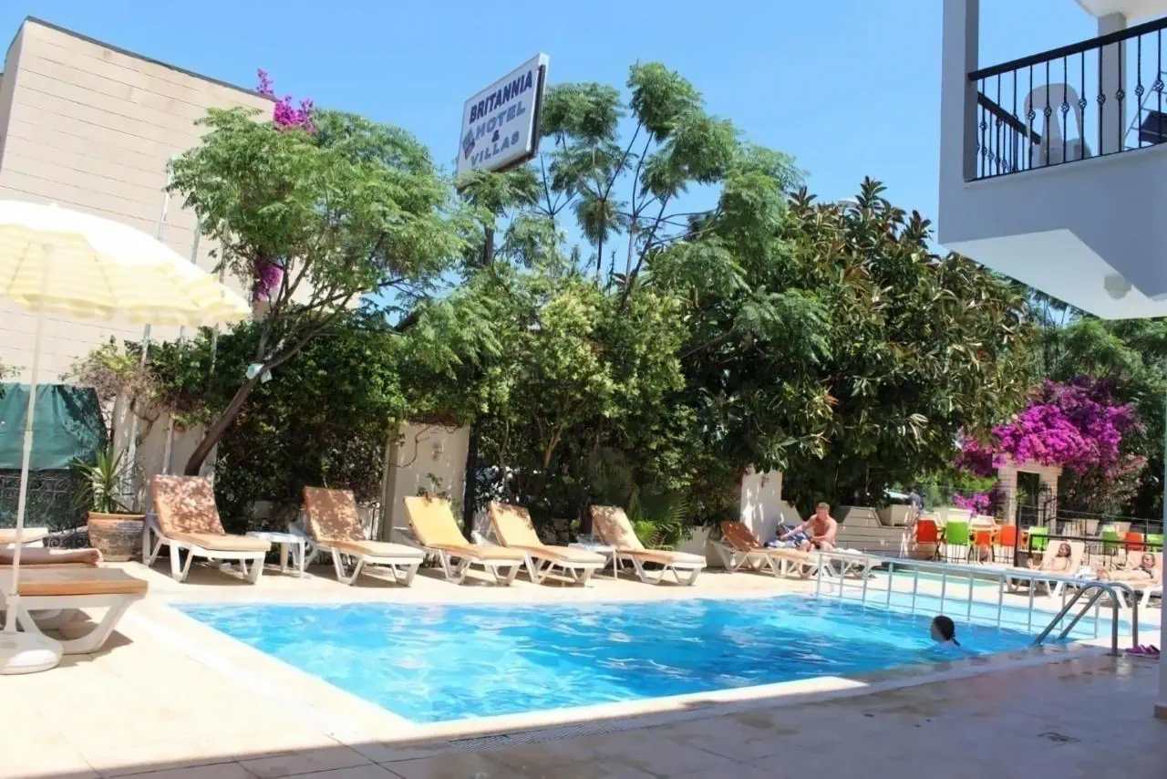 Britannia Villas 3*
