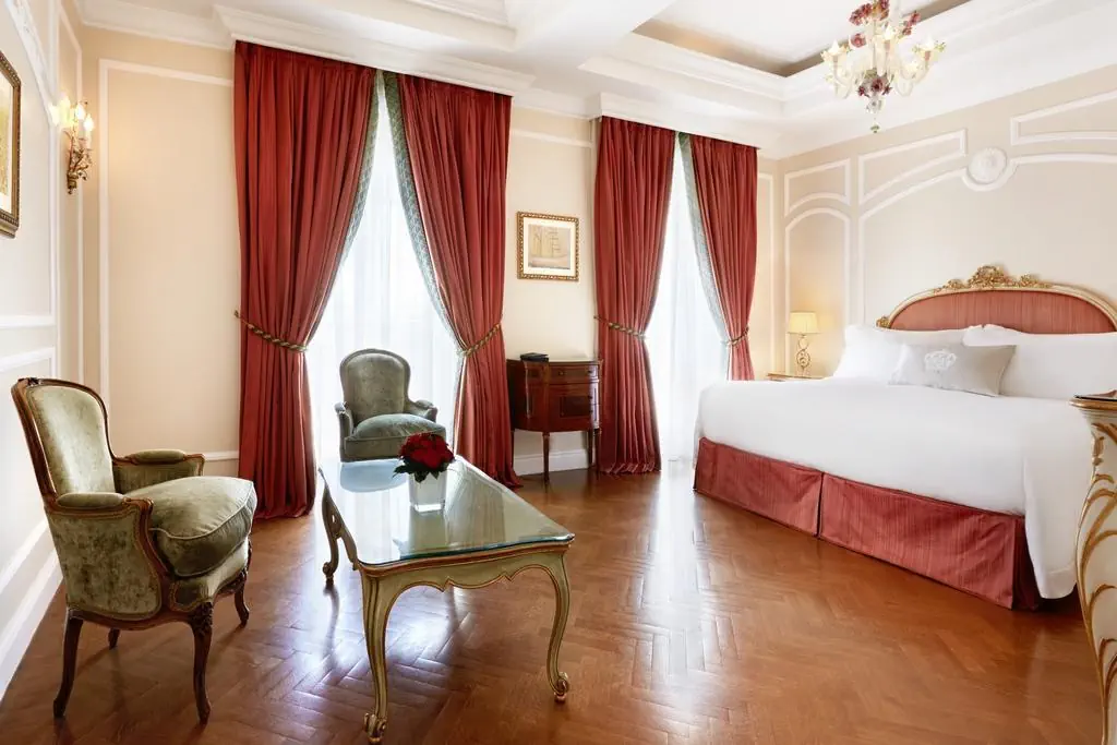 King George a Luxury Collection 5*