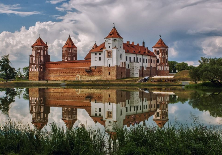 Белорусский Экспресс: Парк Диприз усадьба Литовка и Мирский замок photo 0