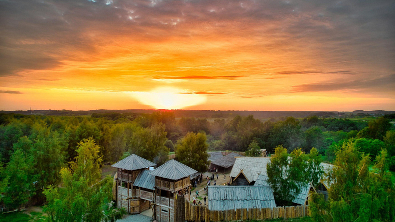 Замки, море и янтарь!