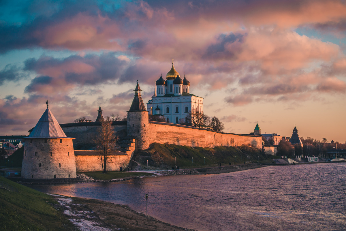 Золотые краски Пскова: Пушкинские горы - Псков - Печоры main photo