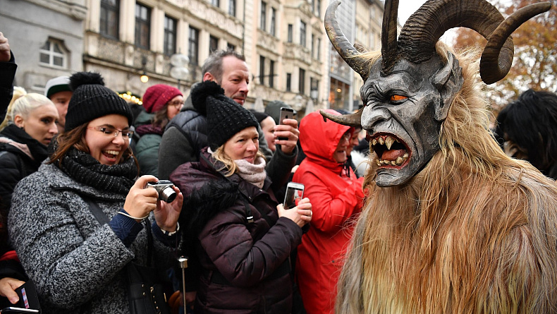 Крампусы в Италии: нужно было вести себя хорошо! photo 0